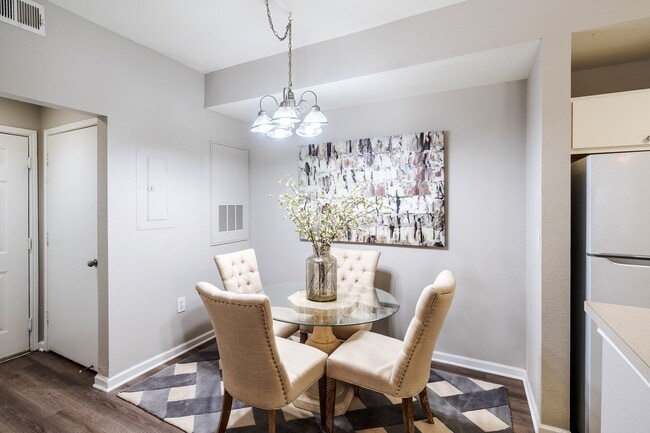 Comedor - Bridge Pointe Apartments