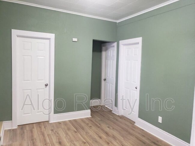 Photo - 1012 7th St E