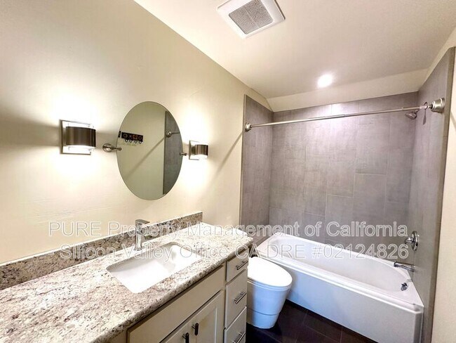 Photo - 125 Dake Ave Unidad A