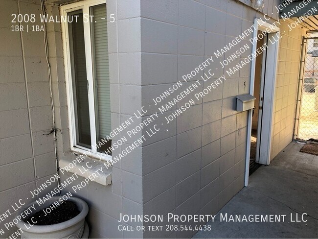 Photo - 2008 Walnut St Unit 5