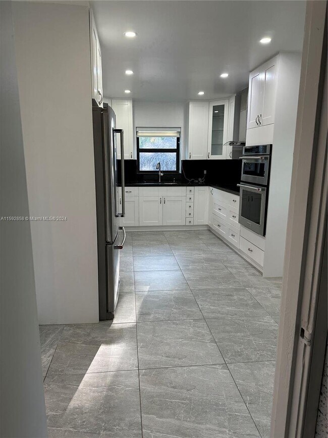 579 Hunting Lodge Dr House House Rental in Miami Springs, FL