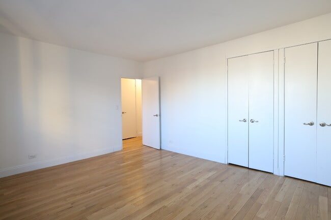 Photo - Yorkshire Towers