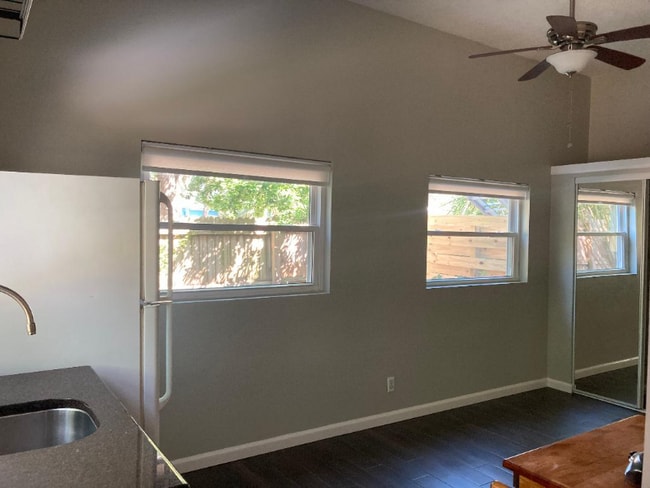 Photo - 77 Lorillard Pl