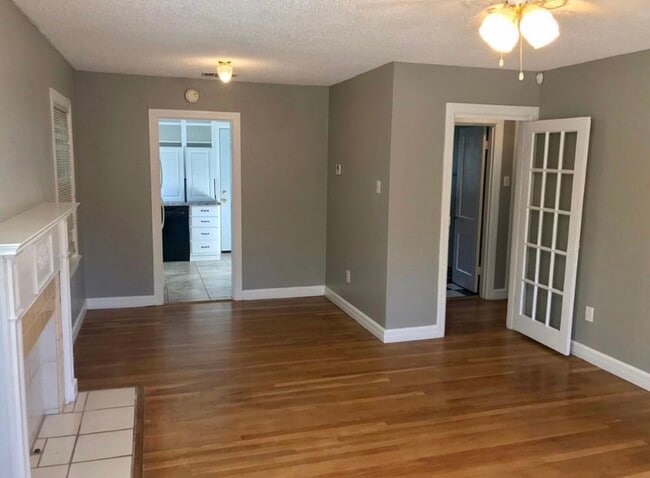 Photo - 2408 22nd St