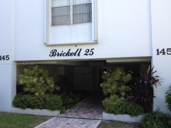 Building Photo - 145 SE 25th Rd Unit 301 Rental
