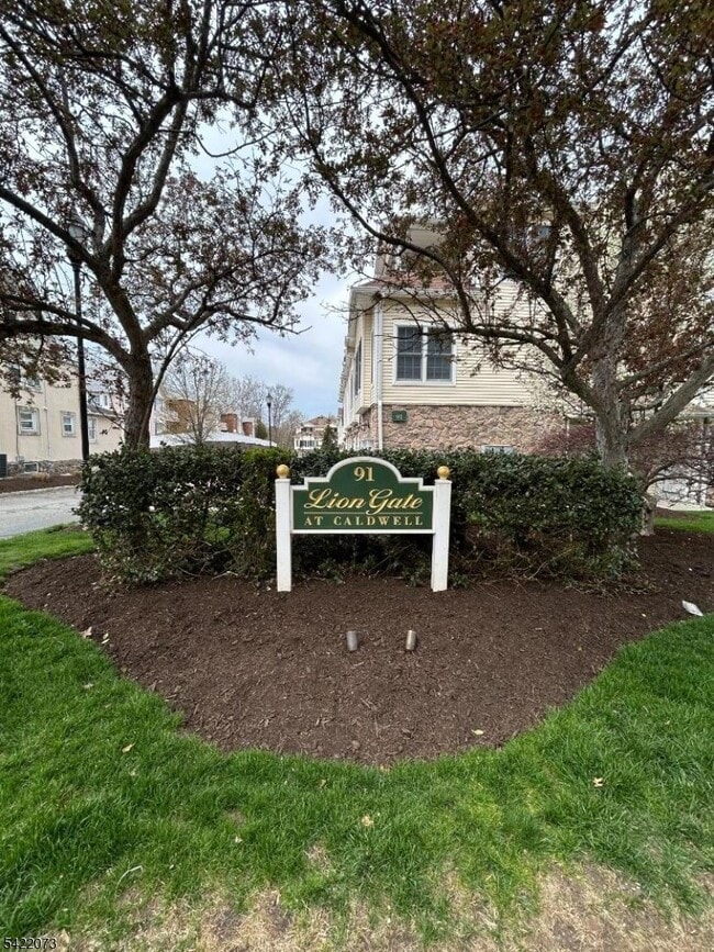 Photo - 91 Roseland Ave Unit A8