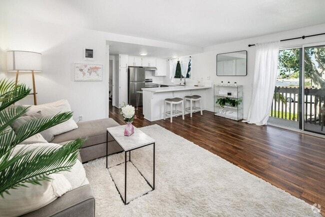 Building Photo - 155 Rosebay Dr Unit 31 Rental
