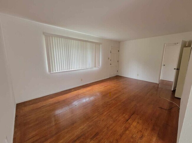 Photo - 335-341 Easy St Apartamentos