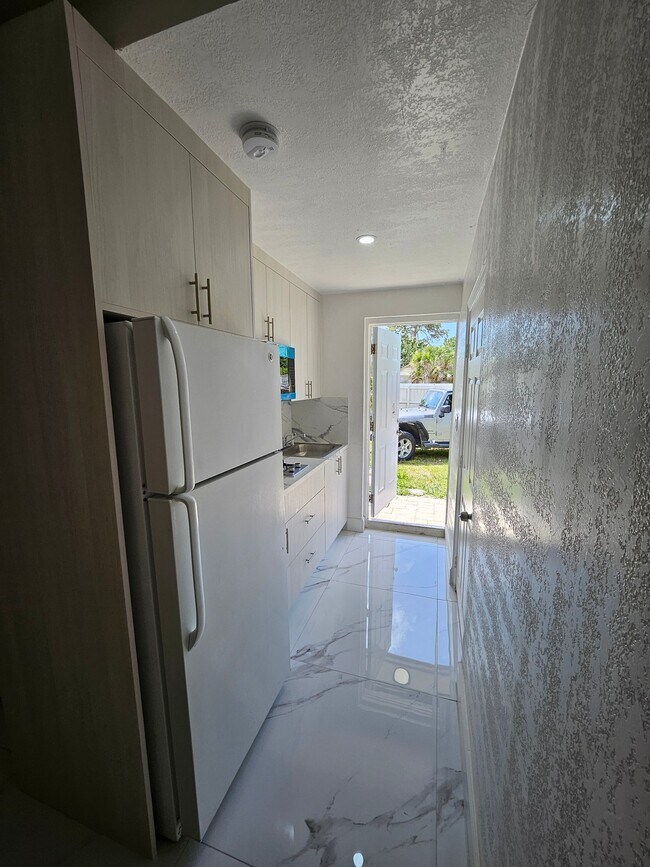 431 N East Ave Unit 431