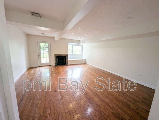 Photo - 10 Merganser Way