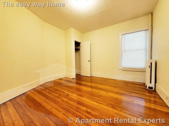 132.5 Oxford St Unit #2