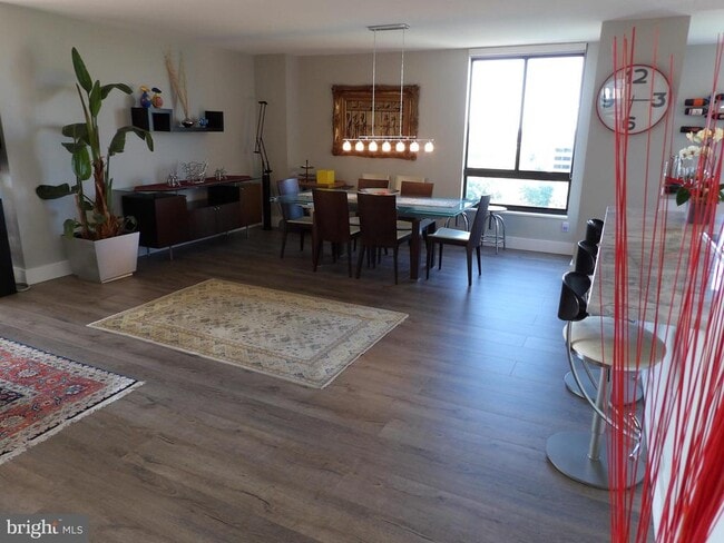 Photo - 1800 Old Meadow Rd Unit 902