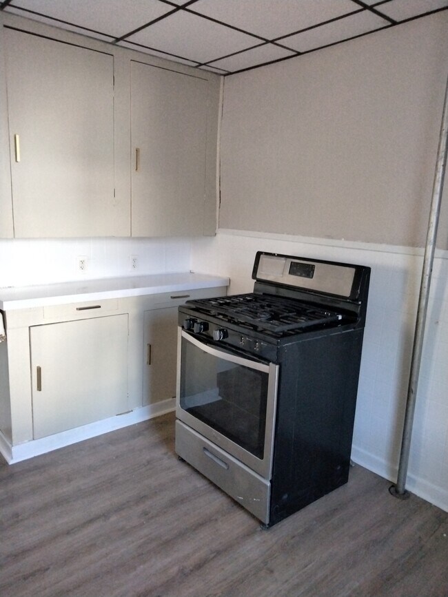 Photo - 415 Maple St Unit A