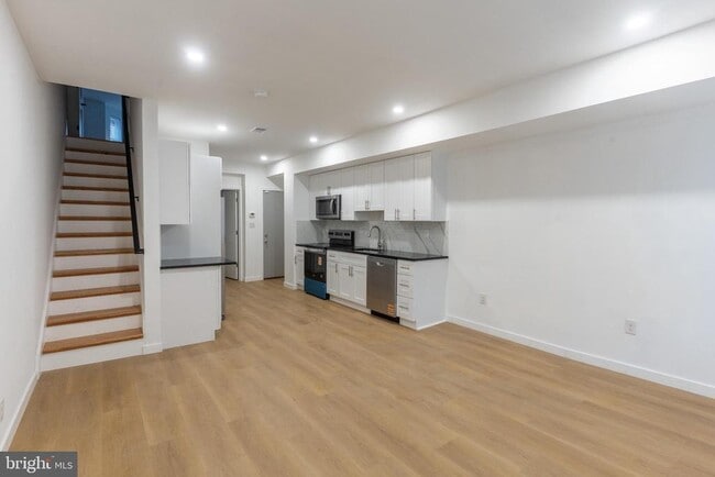 Photo - 3631 Warren St