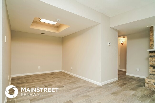 Photo - 8913 Vernon Dr