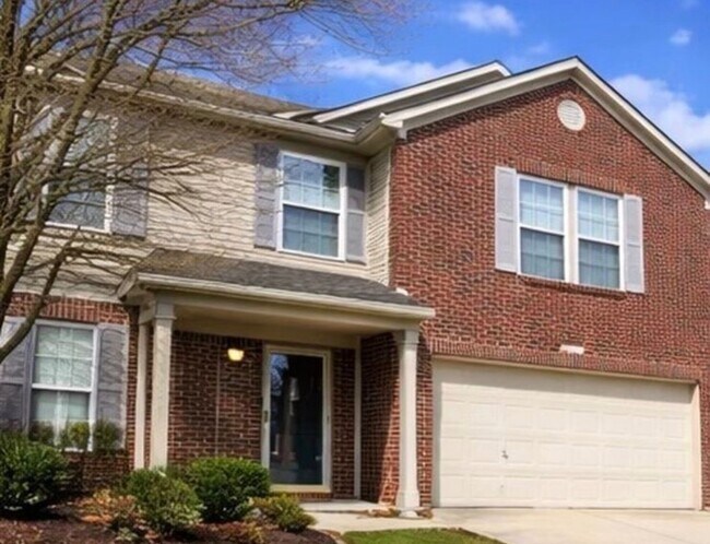 6857 Maywood Cir