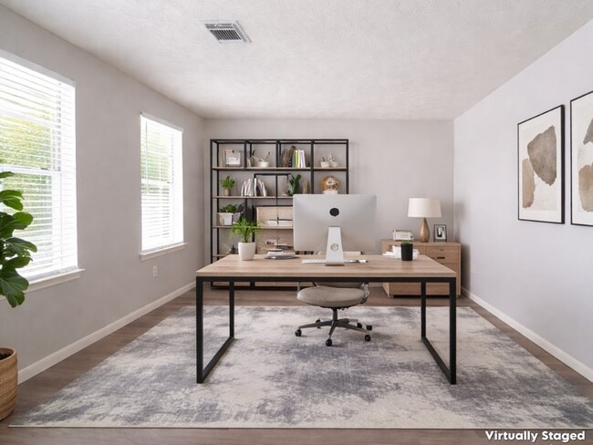 Photo - 16003 Surrey Woods Dr