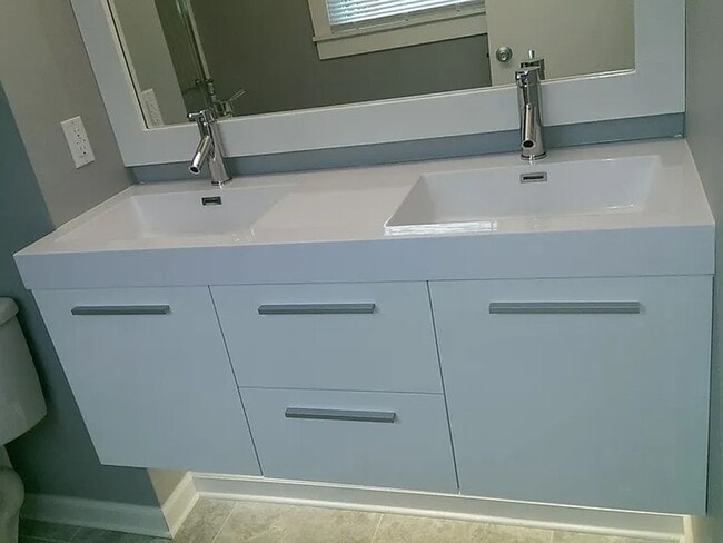 Photo - 1032 Oakstone Dr