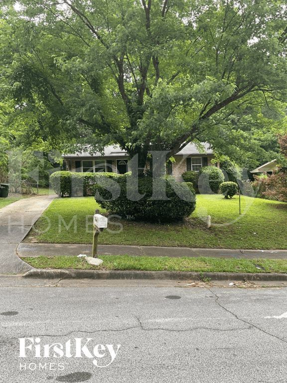 Photo - 774 Plainville Cir SW House