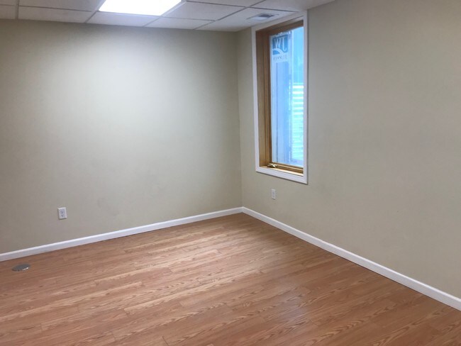 Photo - 215 N Division St