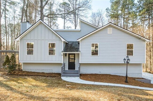 Photo - 5825 Stonehaven Dr NW