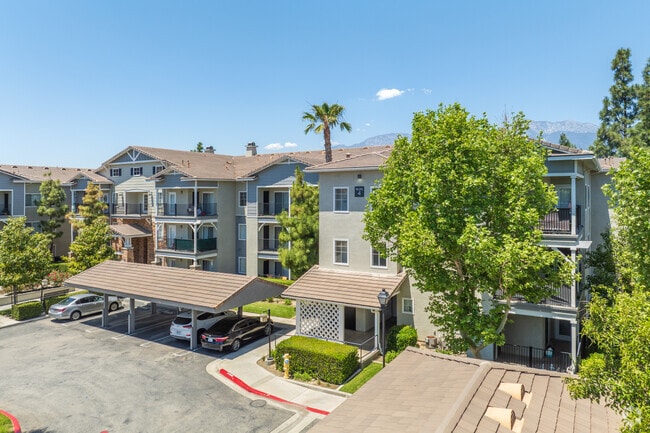 9400 Fairway View Pl