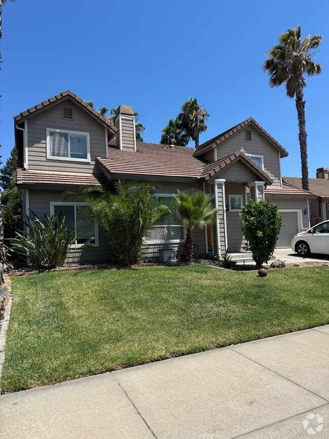 Building Photo - Beautiful 4-Bedroom Home for Rent in Dixon!
