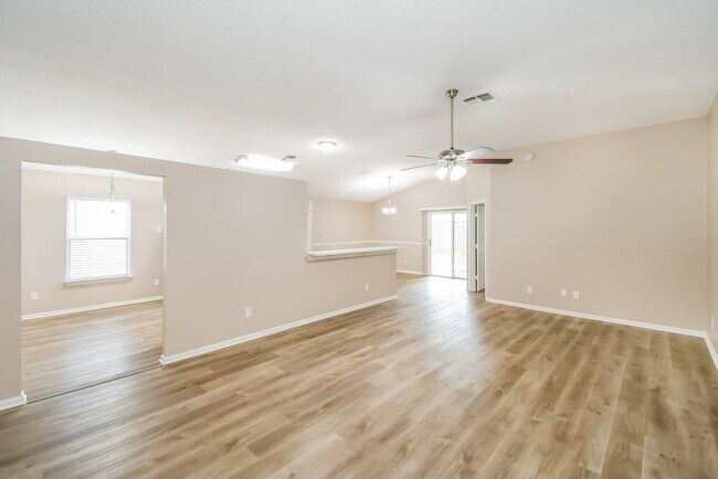 1418 Runes Ct