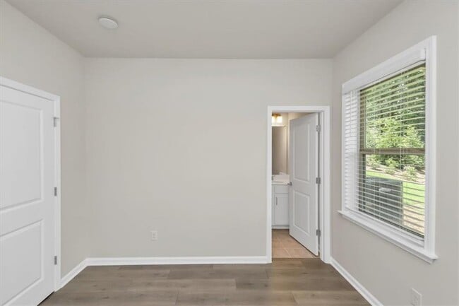 Photo - 136 Matson Run SW