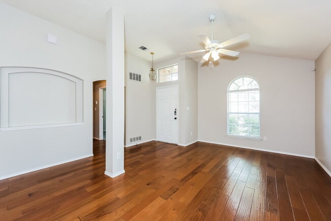 Photo - 2268 Bresee Dr