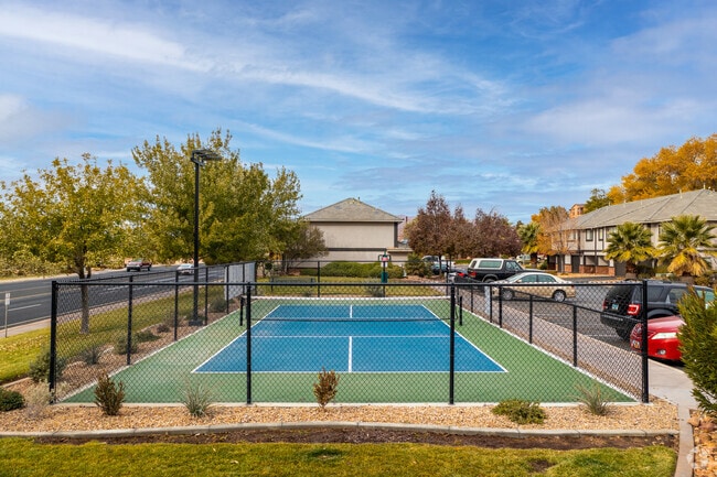 Pickelball Courts