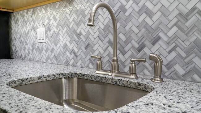 Photo - 112 N 5th Ave Townhome