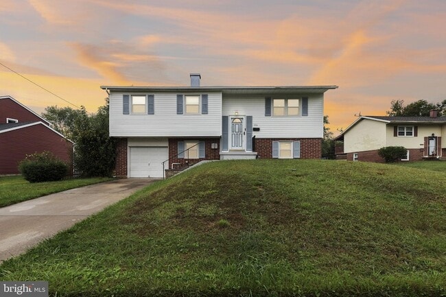 Photo - 506 Grigsby Ct