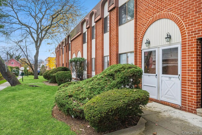 142 McGlynn Pl Unit 2nd Fl