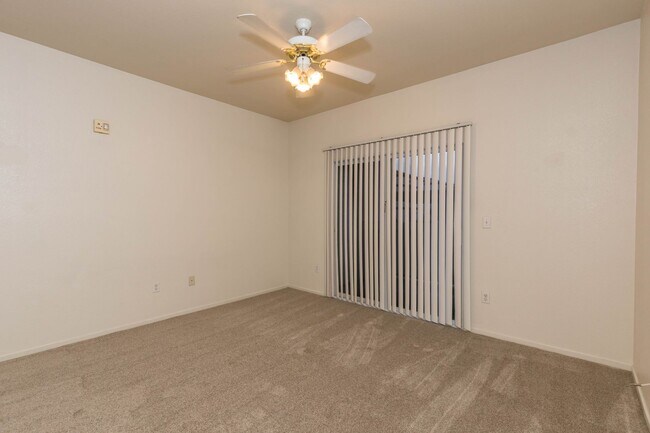 Photo - Lovely 1 Bedroom Condo For Rent Unidad 1070