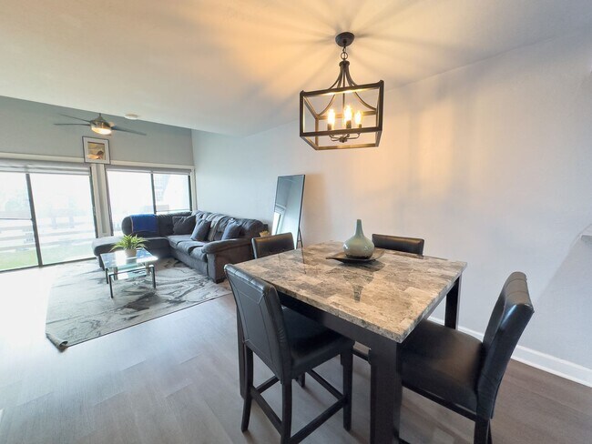 Photo - Somerset Village #1680