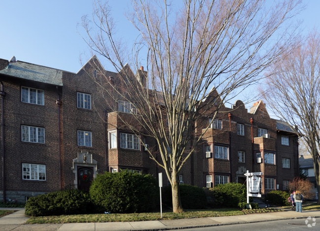 Photo - Haverford Gables