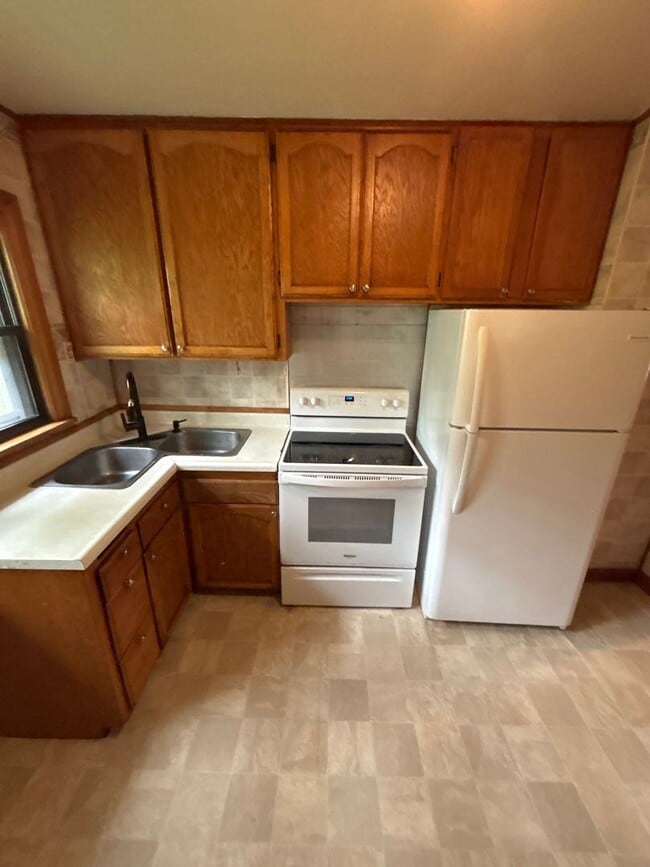 Photo - Beautiful 3 bedrrom 1 bathroom House in Minneapolis!