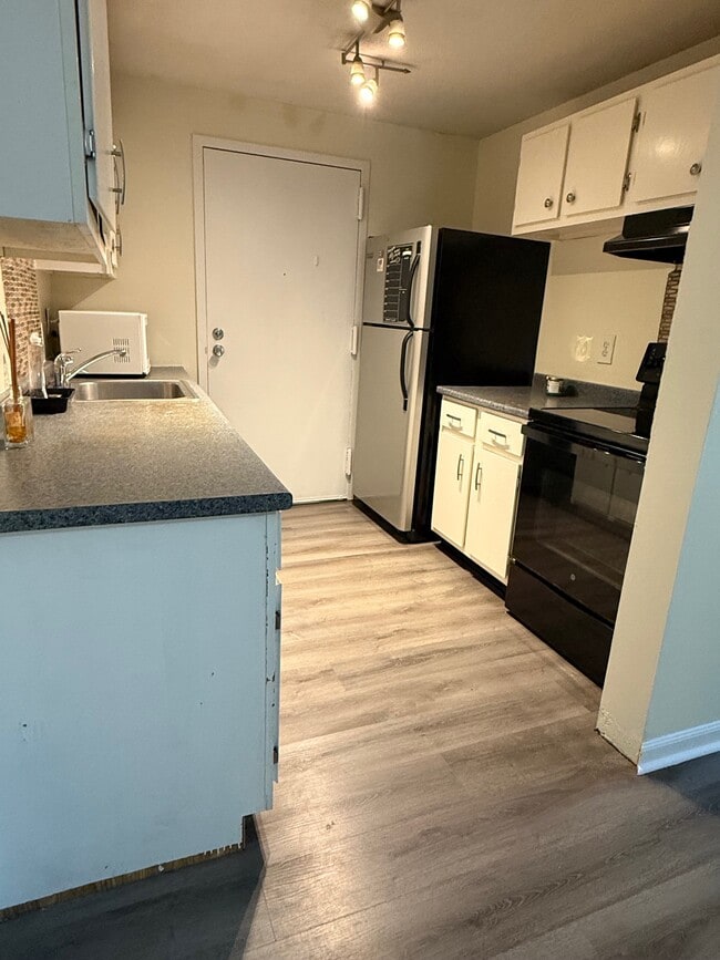 Photo - 30 Silver Hill Ln Unit 1