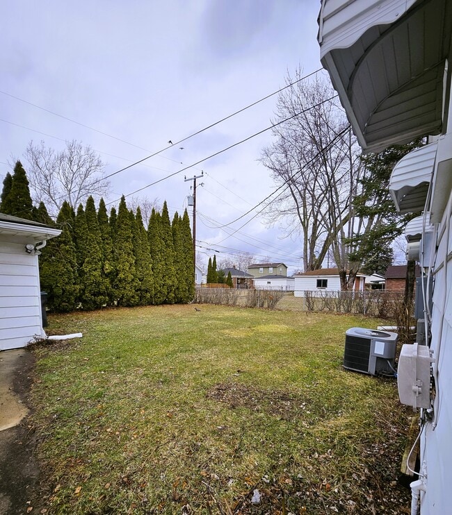 Photo - 17637 Prospect St