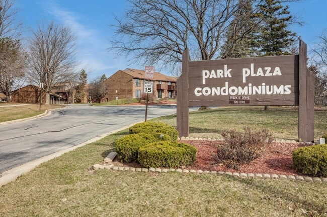 Photo - 9082 N Park Plaza Ct Unit 9082