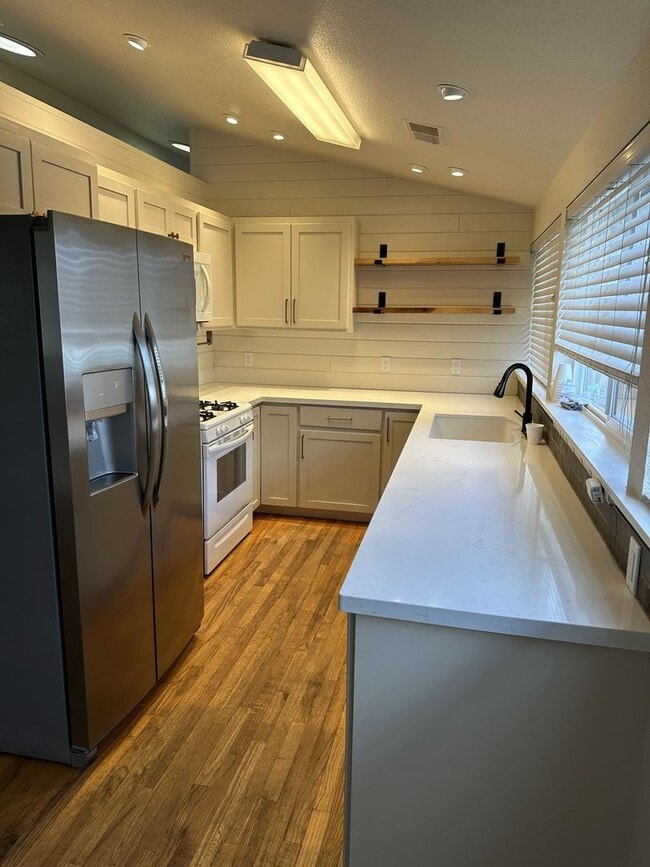 Photo - 4 Bed 1.5 Bath House