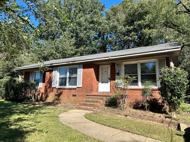 Cozy 3 Bedroom Home in Charlotte, NC! - Cozy 3 Bedroom Home in Charlotte, NC!