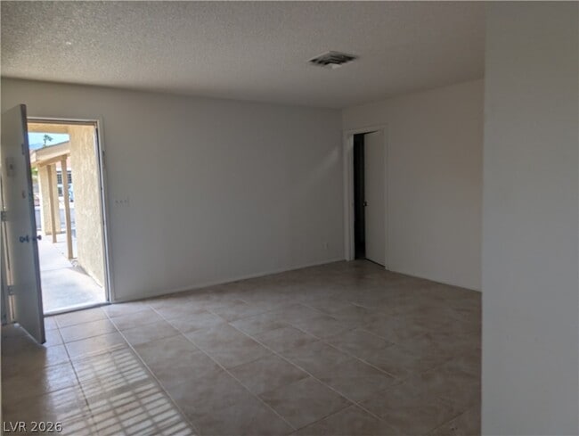 Photo - 4446 Honeydew Cir