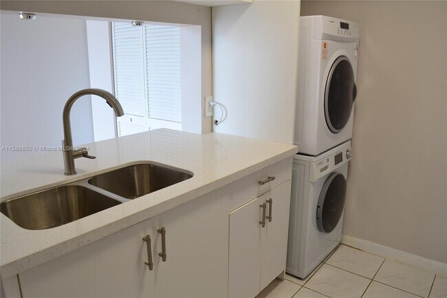 Photo - 80 S Shore Dr Unit 405