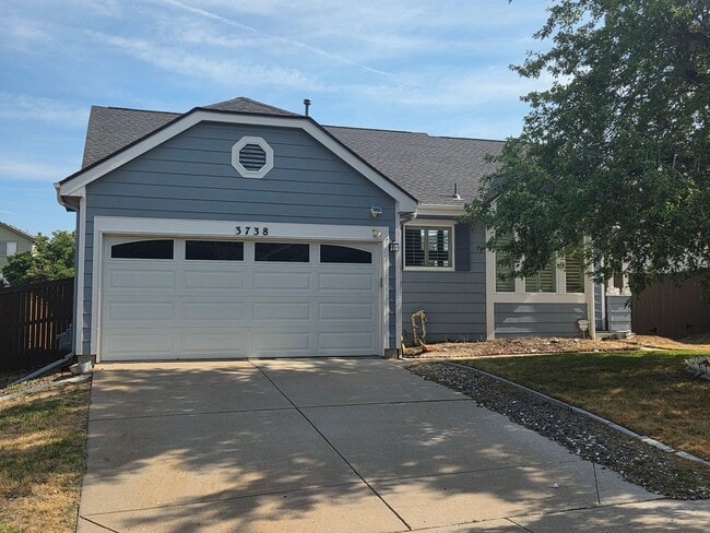 Building Photo - Move-In Ready Highlands Ranch Gem – Recent... Rental