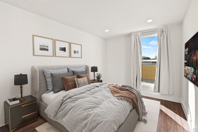 Photo - 16550 Vanowen St Unit 106