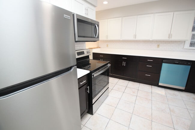 Photo - 111 S 12th St