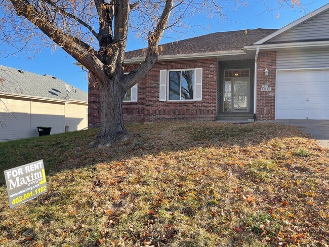 Photo - Northwest Omaha Gem: 2,700 Sq Ft, 3-Bedroo...