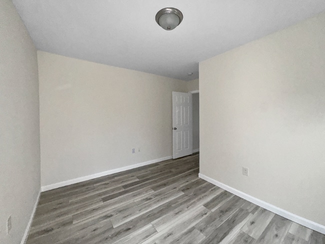 Photo - 8-10 Varnum St Unit 8